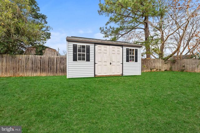 2713 PINECREEK PL, District Heights, MD 20747