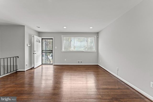 2713 PINECREEK PL, District Heights, MD 20747