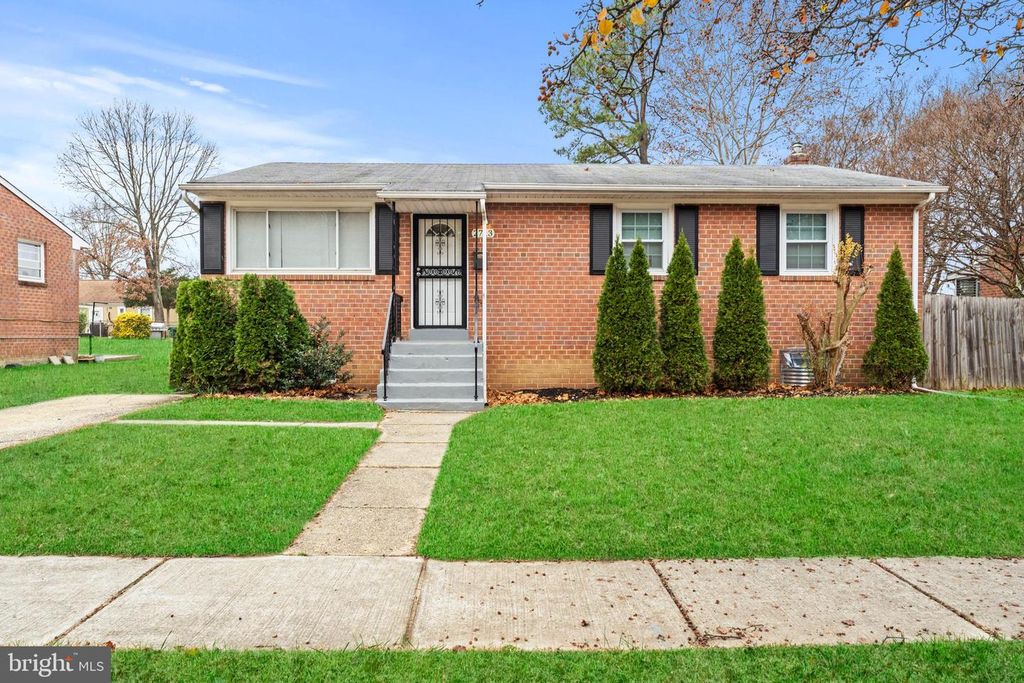 2713 PINECREEK PL, District Heights, MD 20747