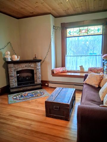 30 Cross Street, Littleton, NH 03561