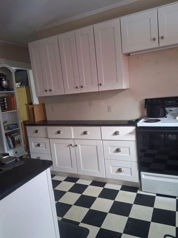 30 Cross Street, Littleton, NH 03561