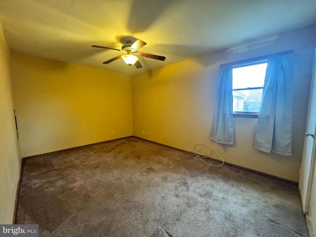 581 ROSEMAR DR, Morrisville, PA 19067