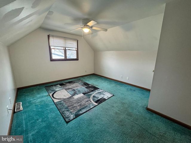 581 ROSEMAR DR, Morrisville, PA 19067