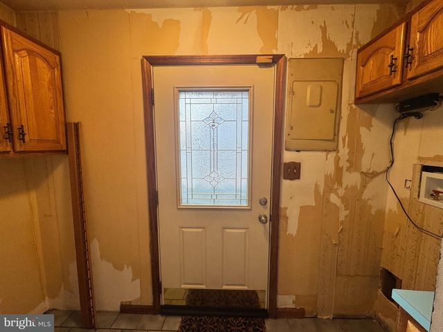 581 ROSEMAR DR, Morrisville, PA 19067