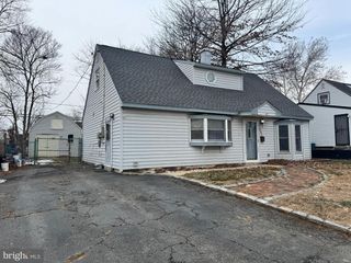 581 ROSEMAR DR, Morrisville, PA 19067