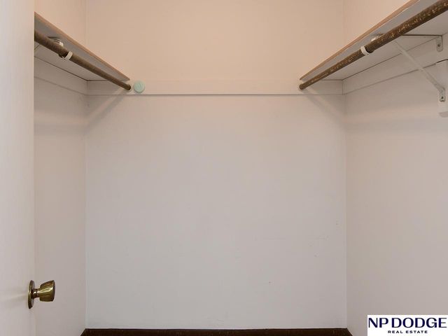 1042 S 217 Street, Omaha, NE 68022