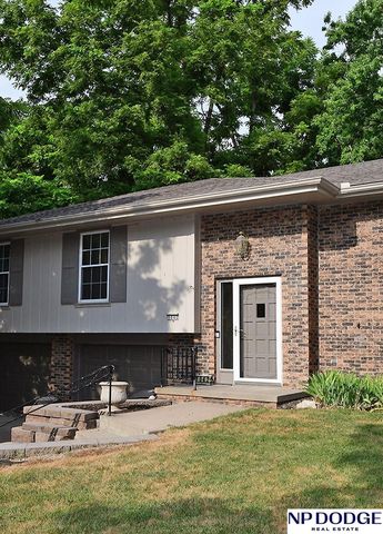 1042 S 217 Street, Omaha, NE 68022