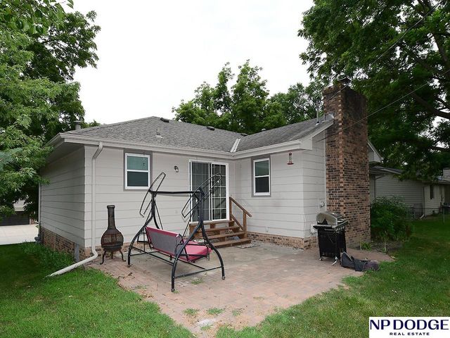 1042 S 217 Street, Omaha, NE 68022