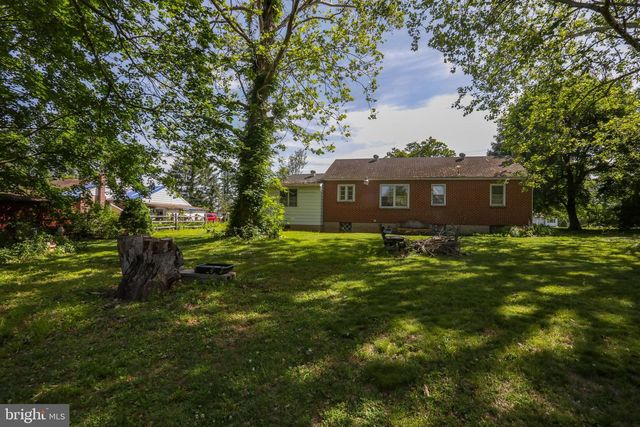 2188 SWAMP PIKE, Gilbertsville, PA 19525