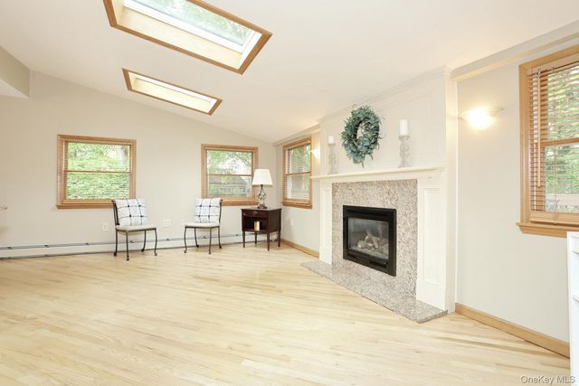 246 Cottage Road, Valley Cottage, NY 10989