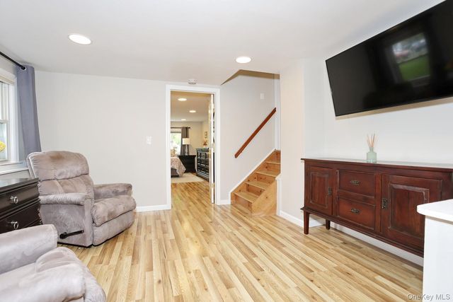 246 Cottage Road, Valley Cottage, NY 10989