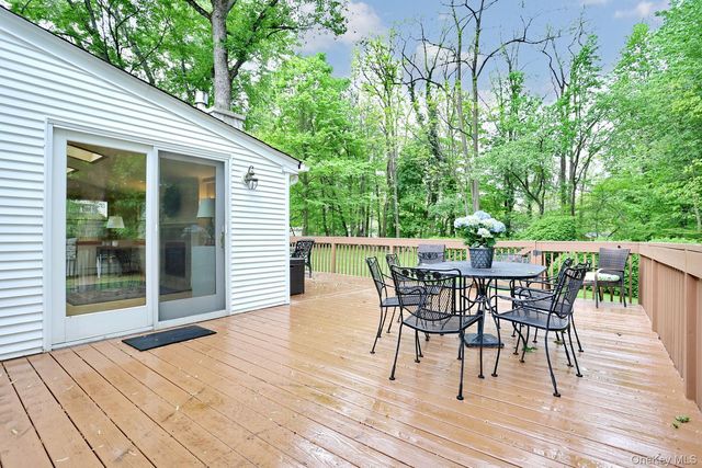 246 Cottage Road, Valley Cottage, NY 10989