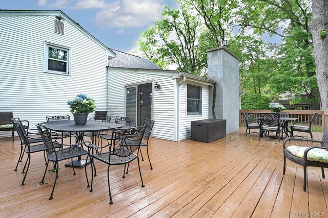 246 Cottage Road, Valley Cottage, NY 10989