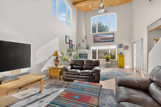 6116 Little Joe Place NW, Albuquerque, NM 87120