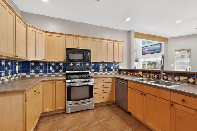 6116 Little Joe Place NW, Albuquerque, NM 87120