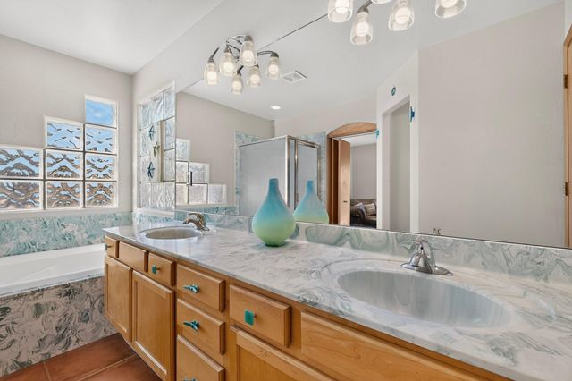6116 Little Joe Place NW, Albuquerque, NM 87120