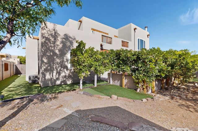 6116 Little Joe Place NW, Albuquerque, NM 87120