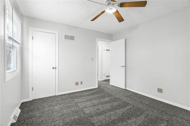 611 NE Corder Street, Lee's Summit, MO 64063
