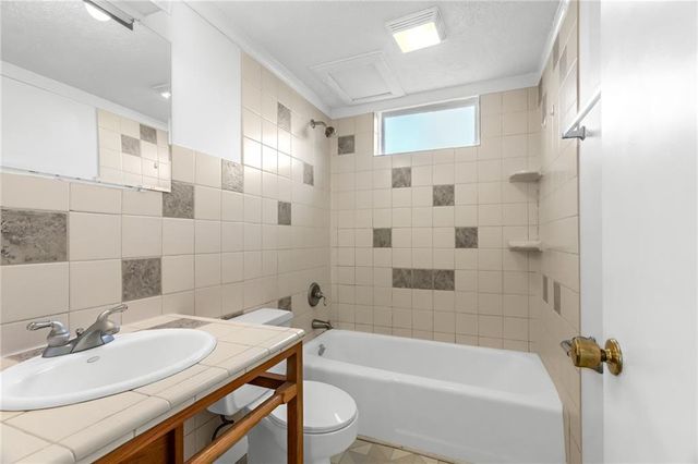 611 NE Corder Street, Lee's Summit, MO 64063