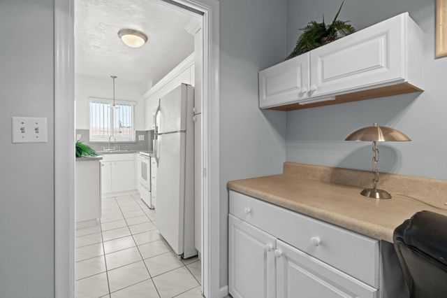 2100 NE 38th Street 243, Lighthouse Point, FL 33064