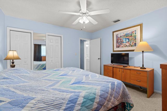2100 NE 38th Street 243, Lighthouse Point, FL 33064