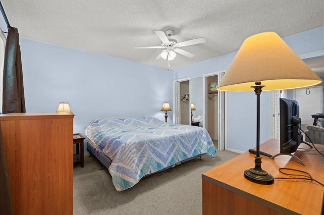 2100 NE 38th Street 243, Lighthouse Point, FL 33064
