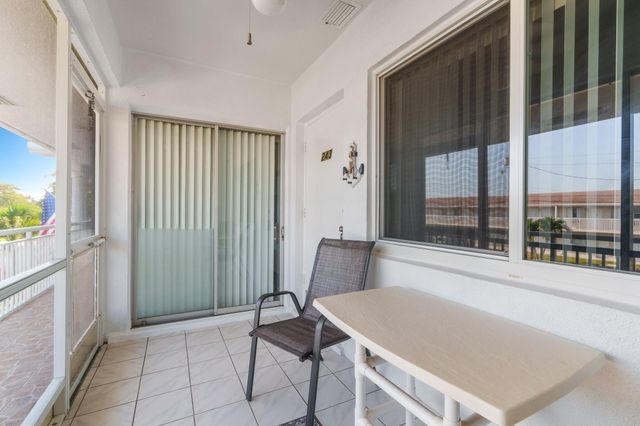 2100 NE 38th Street 243, Lighthouse Point, FL 33064