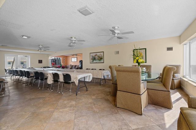 2100 NE 38th Street 243, Lighthouse Point, FL 33064