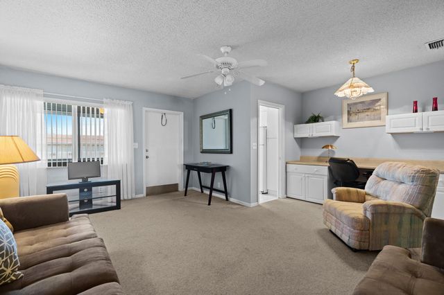 2100 NE 38th Street 243, Lighthouse Point, FL 33064