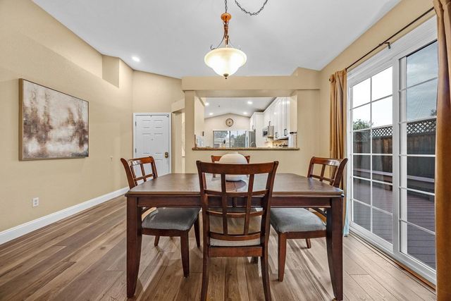 1127 1127 Meadow Drive, Livermore, CA 94551