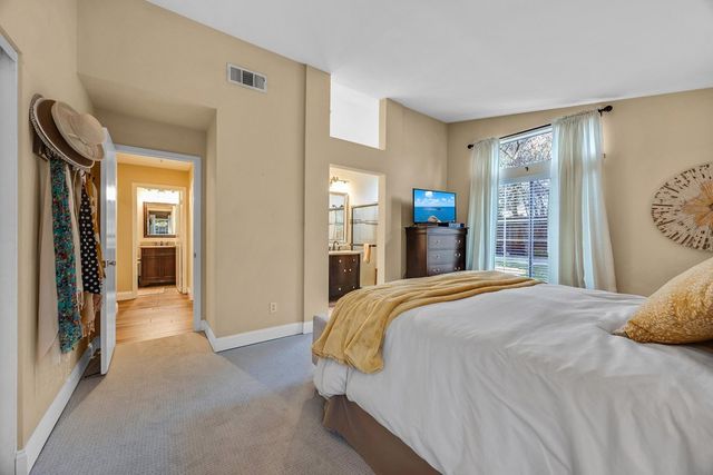 1127 1127 Meadow Drive, Livermore, CA 94551