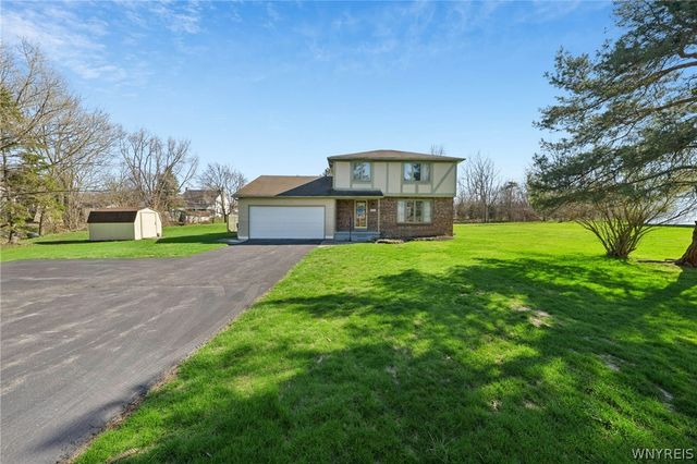 9033 Greiner Road, Clarence, NY 14031