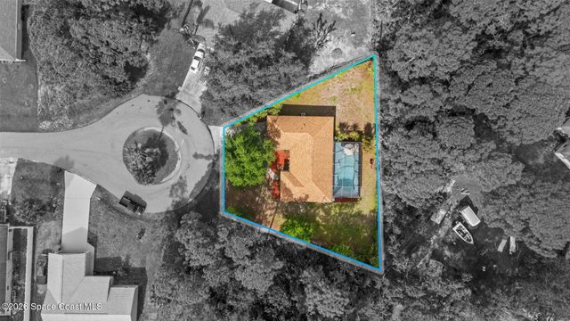 599 Fiji Court NW, Palm Bay, FL 32907