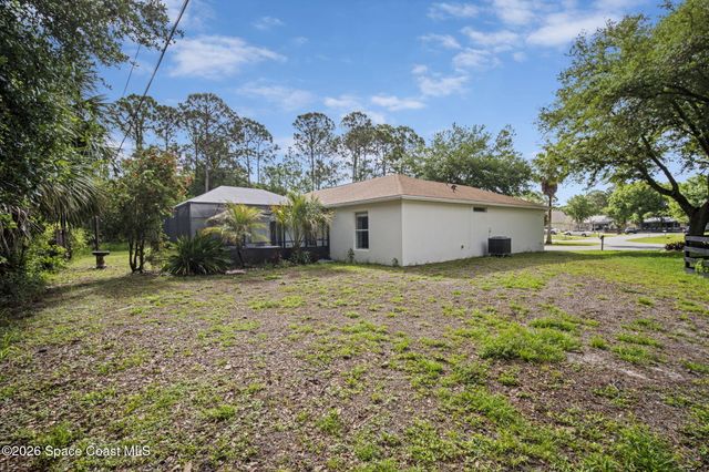 599 Fiji Court NW, Palm Bay, FL 32907