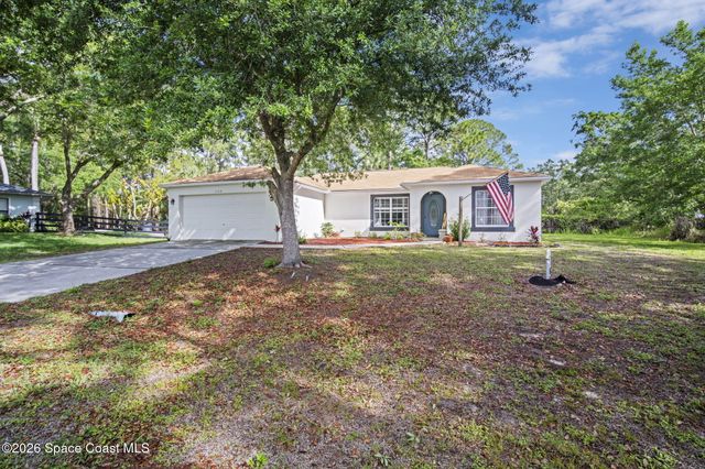 599 Fiji Court NW, Palm Bay, FL 32907
