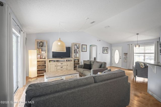 599 Fiji Court NW, Palm Bay, FL 32907