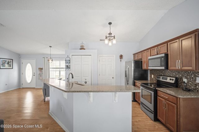 599 Fiji Court NW, Palm Bay, FL 32907