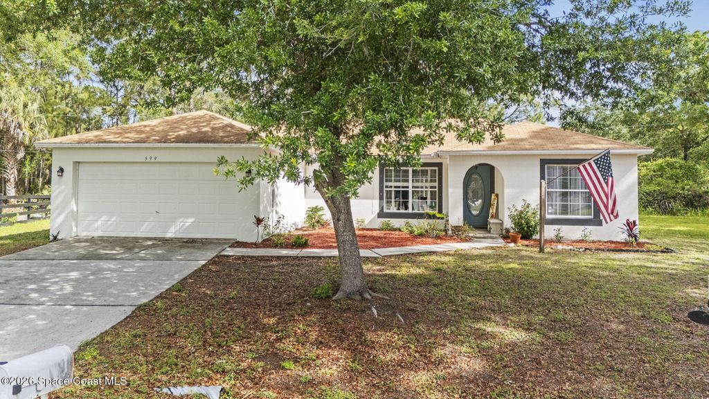 599 Fiji Court NW, Palm Bay, FL 32907