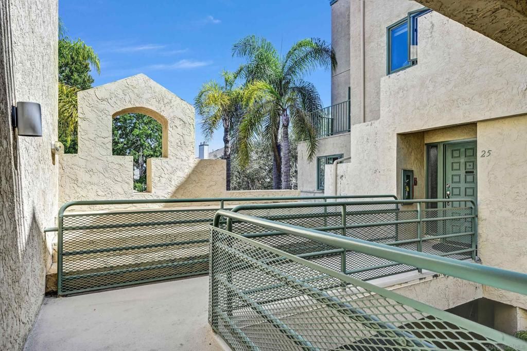 8148 Avenida Navidad 25, San Diego, CA 92122 — exterior