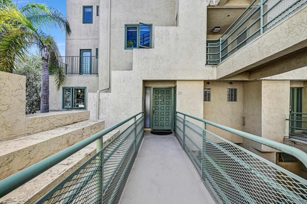 8148 Avenida Navidad 25, San Diego, CA 92122 — photo 2
