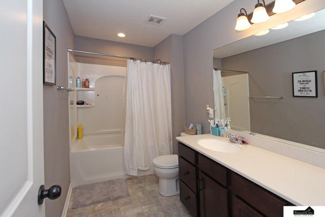 11811 N 142nd St. Street, Waverly, NE 68462