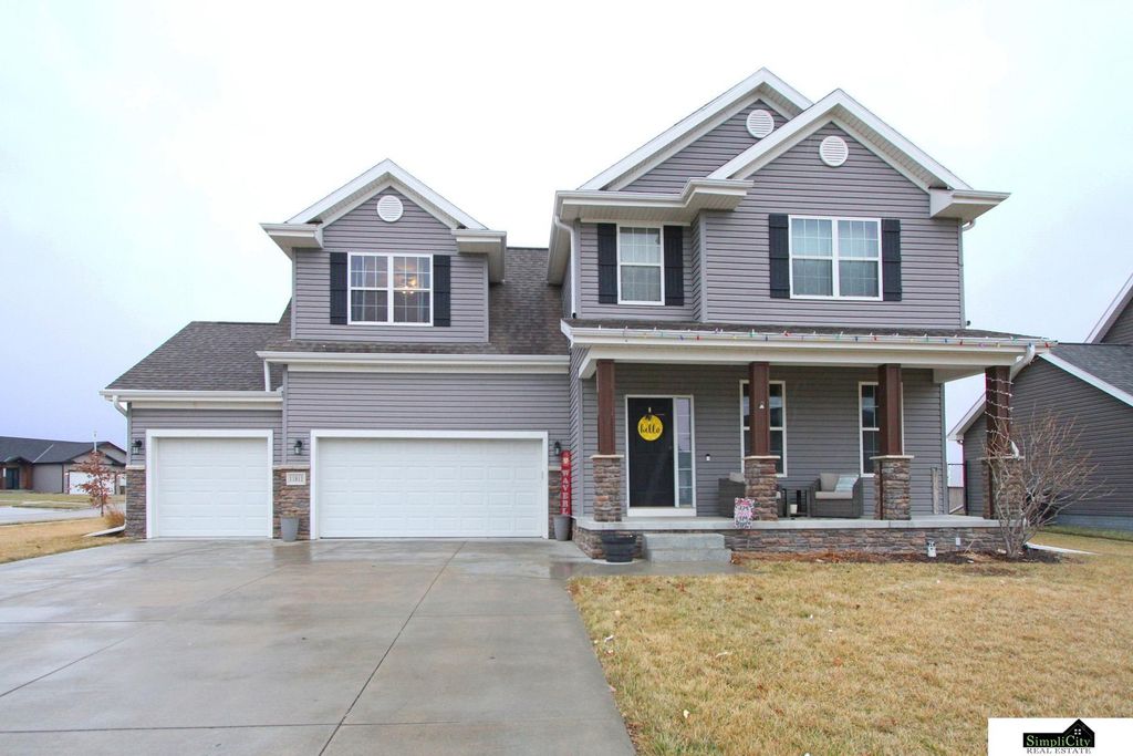 11811 N 142nd St. Street, Waverly, NE 68462