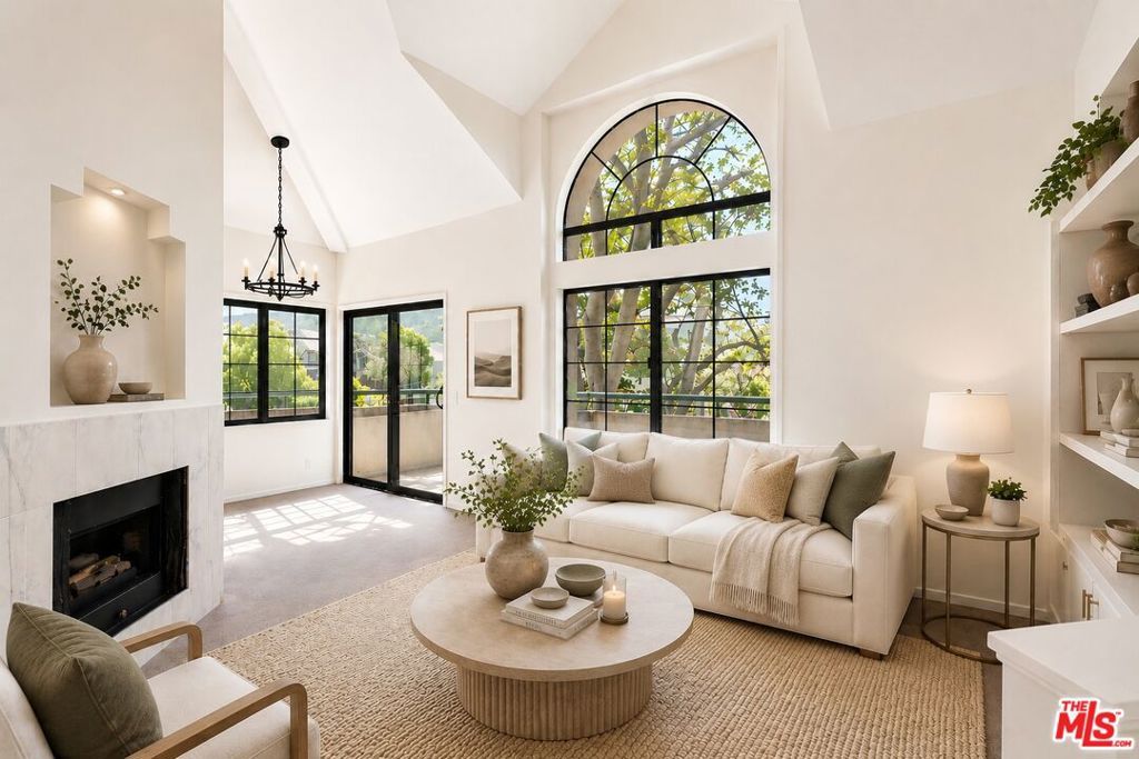 Image 1 of property listing at 18129 Erik Court 328, Canyon Country, CA 91387