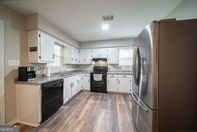 1100 19th Avenue S, Phenix City, AL 36869