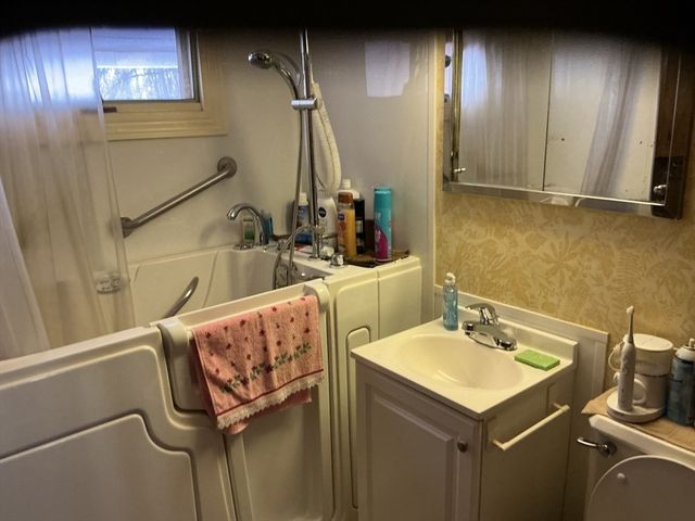 251 Fuller Rd, Chicopee, MA 01020