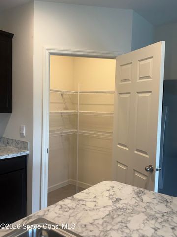 859 Serenade Street NW, Palm Bay, FL 32907