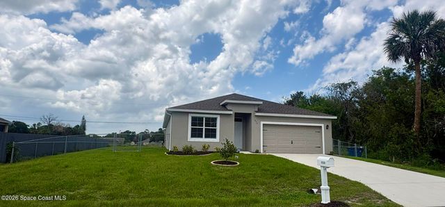 859 Serenade Street NW, Palm Bay, FL 32907
