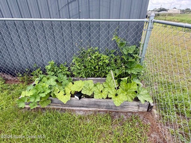 859 Serenade Street NW, Palm Bay, FL 32907