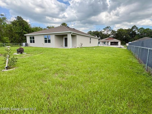 859 Serenade Street NW, Palm Bay, FL 32907