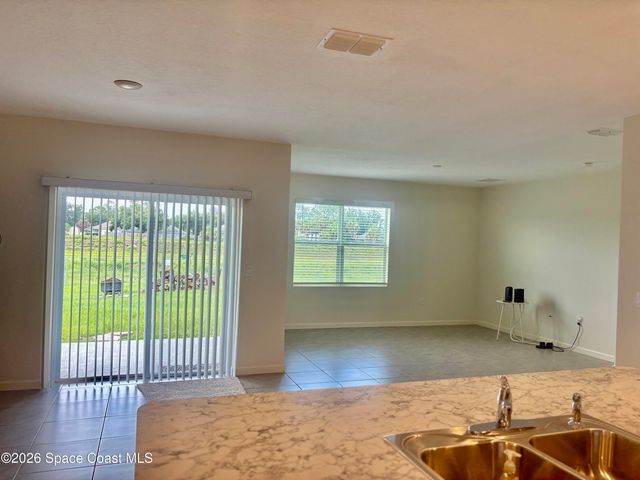 859 Serenade Street NW, Palm Bay, FL 32907
